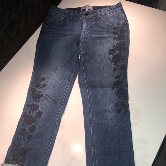 Embroidered wit & wisdom jeans with cuffs size 2p - Picture 3 of 10
